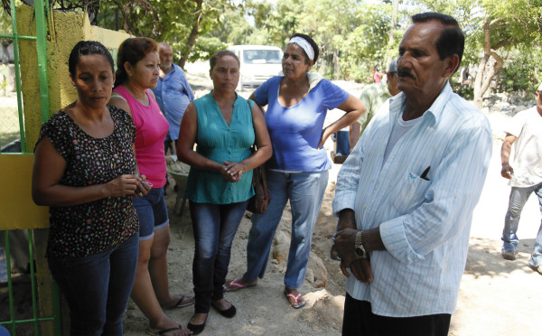 Vecinos de la Santa Martha proponen abrir una calle canal
