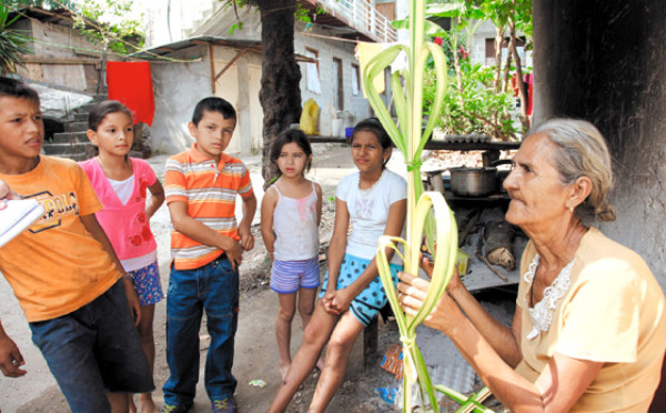 Cruz y palma, fe y devoción