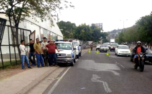 Honduras: Mujer fallece al saltar de bus huyendo de asaltantes