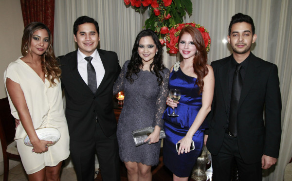 Nadia Dauabe de Canahuati festeja su cumpleaños