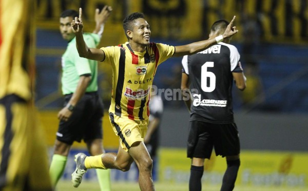 El Real España vence al Honduras Progreso y se adueña del liderato