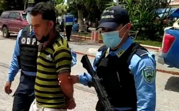 Detienen a hombre por quemar con agua caliente a su esposa en Copán