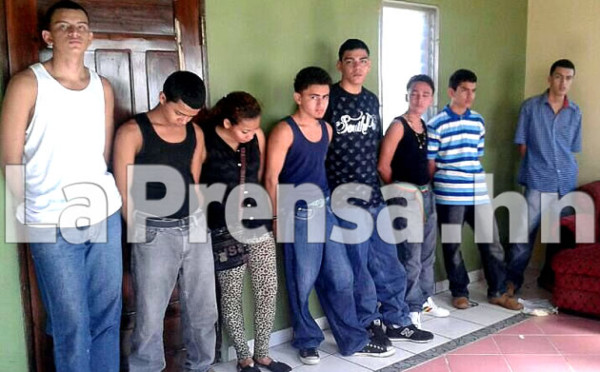 Honduras: Arrestan a ocho pandilleros con armas y droga