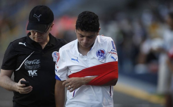 Jonathan Tejada sufrió una luxación de codo