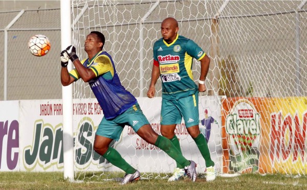 VIDEO: ¡Insólito! Marlon Peña la hizo de portero ante Honduras Progreso
