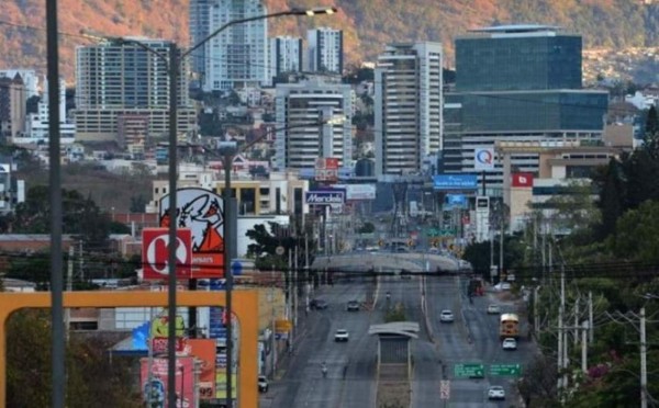 Honduras analizará retomar toque de queda