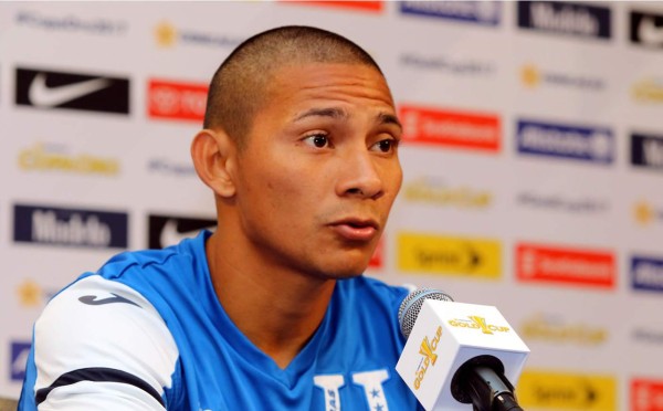 Carlos Sánchez: 'Me halaga que me comparen con Emilio'