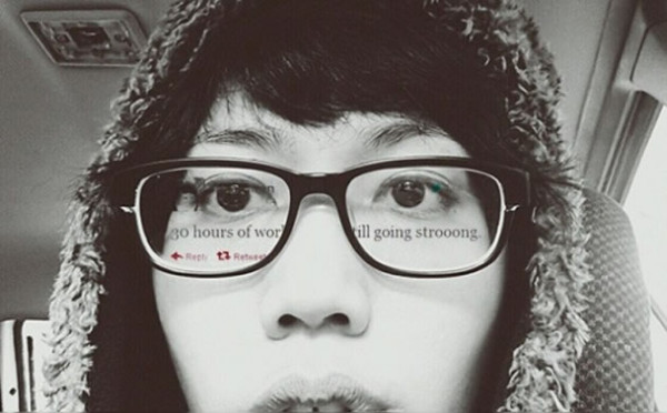 Muere después de 'tuitear' que llevaba 30 horas trabajando