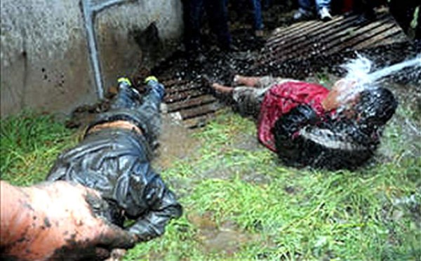 Ladrones se ocultan en drenaje de planta petrolera mexicana