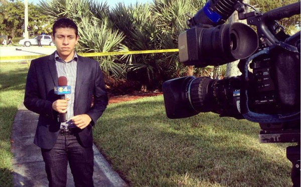 Periodista y productor hondureño destaca en noticieros de Miami