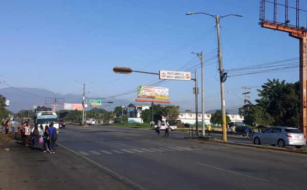 Militares y Policías patrullan las principales carreteras de Honduras