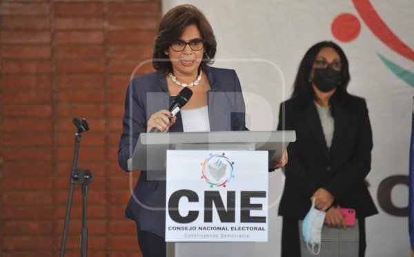 CNE: Papeletas sobrantes se romperán después de la elección