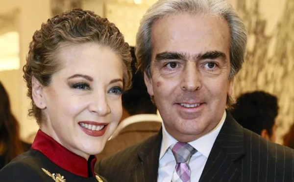 Lorenzo Lazo, viudo de Edith González, estrena nuevo romance