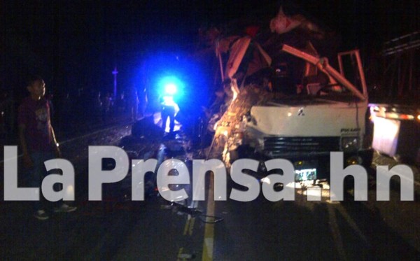 Accidente deja dos muertos en carretera litoral de Honduras