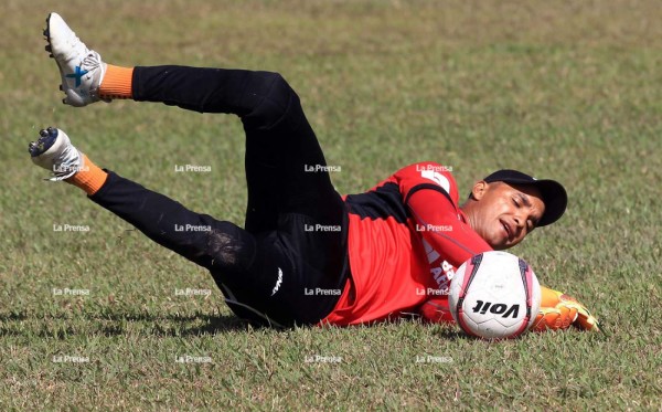 Donis Escober analiza retirarse: 'Al no tener otra posibilidad es lo más lógico'