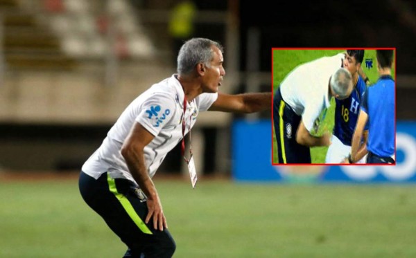VIDEO: El gesto de deportividad del técnico de Brasil con los hondureños