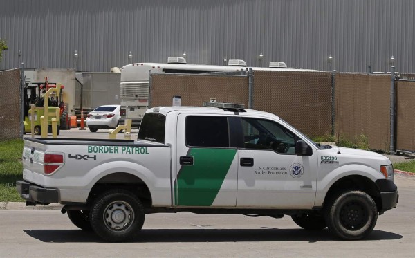 Investigan la muerte de un migrante salvadoreño bajo custodia de la Patrulla Fronteriza