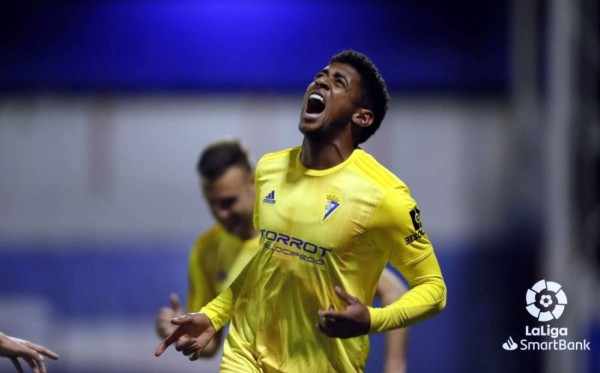 'Choco' Lozano se reencuentra con el gol y Cádiz empata ante Lugo