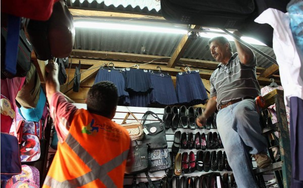 Comienzan reemplazo del sistema eléctrico en el mercado Central