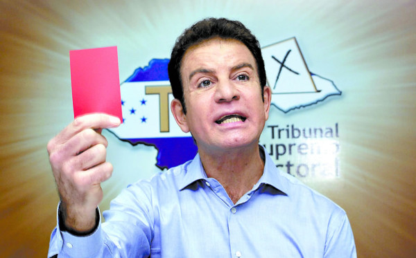 11. Salvador Nasralla, el candidato presidencial que revolucionó la política en Internet y las redes sociales de Honduras