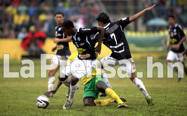 Parrillas One y Victoria se fueron en blanco