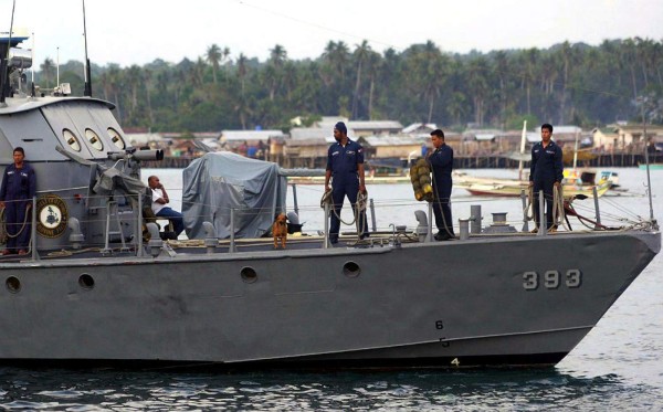 Búsqueda de avión espera otras señales para lanzar sumergible