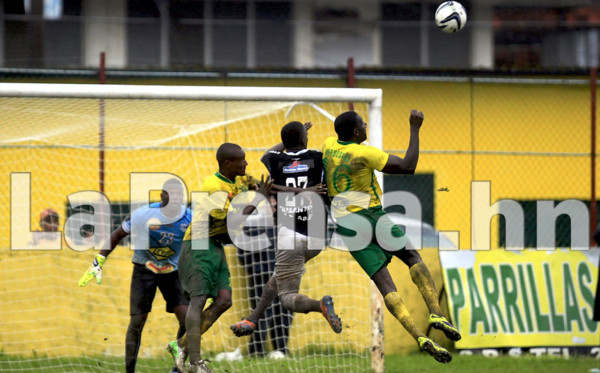 Parrillas One y Victoria se fueron en blanco