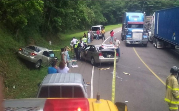 Cinco heridos deja accidente vehicular en la carretera CA-5