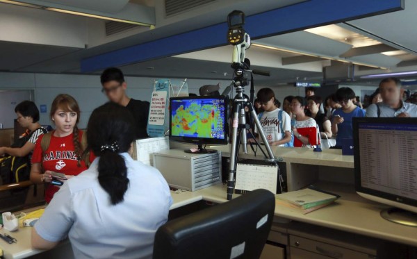 Ébola obliga a África a cerrar sus fronteras