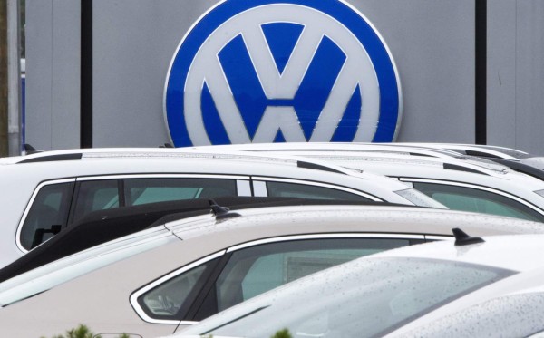 Crece el escándalo por motores trucados de Volkswagen en EUA