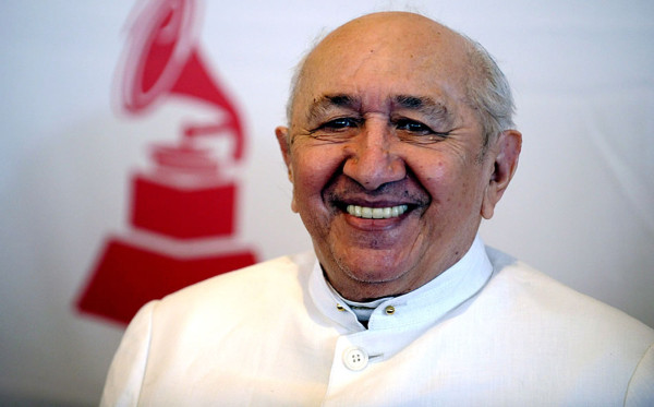 Fallece Simón Díaz, cantautor de 'Caballo Viejo'