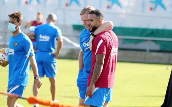 Memphis Depay realizó su primer entrenamiento con Barcelona