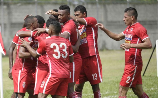 Real Sociedad separa tres jugadores