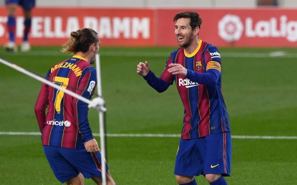 El Barça vuelve al triunfo con una exhibición de Messi entrando desde el banquillo