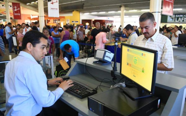 Honduras solicitará visa a ciudadanos venezolanos