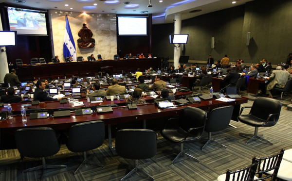 Honduras: Diputados opositores reaccionan tras elección de directiva