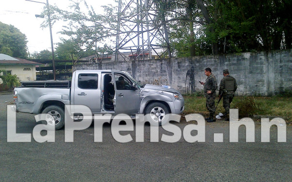 Dos heridos deja choque entre patrulla militar y rapidito