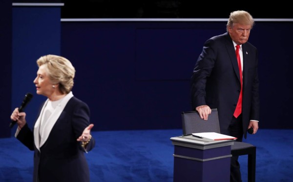 Clinton asegura que el Trump del vídeo es exactamente 'quien Donald Trump es'