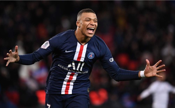 Mbappé lideró la victoria del PSG ante Dijon con un doblete. Foto AFP