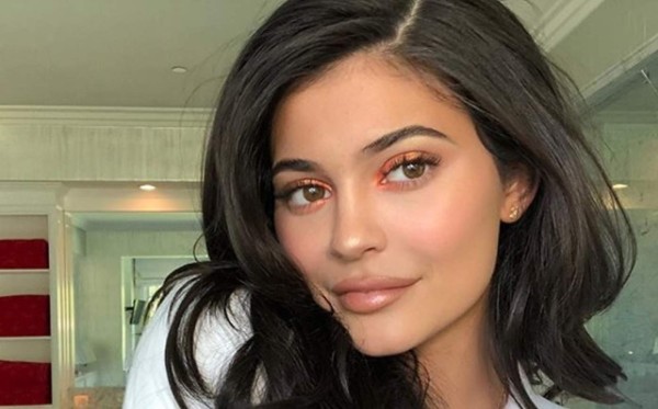 Así luce Kylie Jenner sin el relleno en sus labios