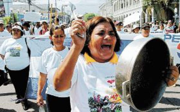 Freno a persecuciones en Estados Unidos