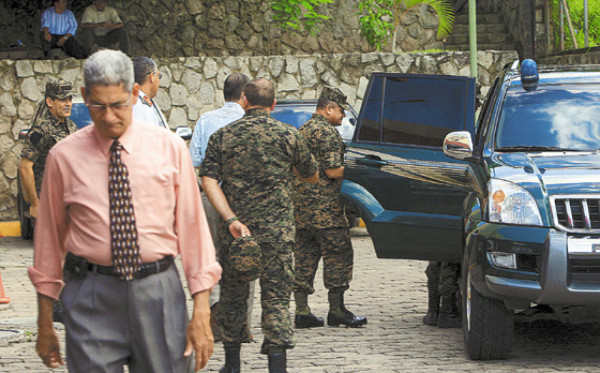 Continúa el derroche de dinero para cuarta urna