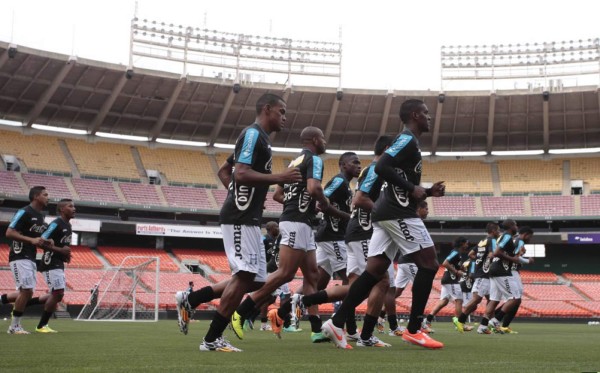 Mucha lluvia y frío previo al partido Honduras-Turquía