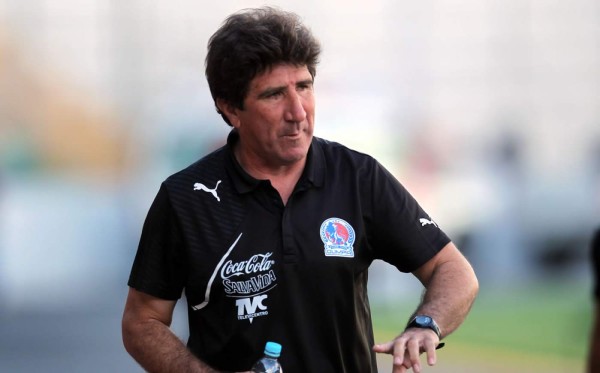 Héctor Vargas continuará al frente del Olimpia