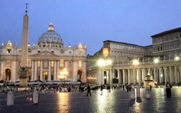 Acceden a archivos informáticos reservados del Vaticano