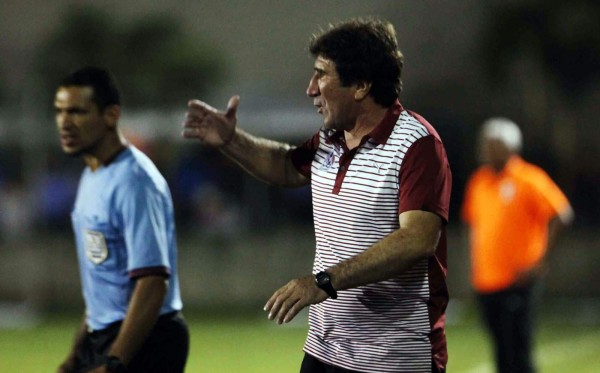 Vargas afirma que su directiva le pidió no poner a Alberth Elis