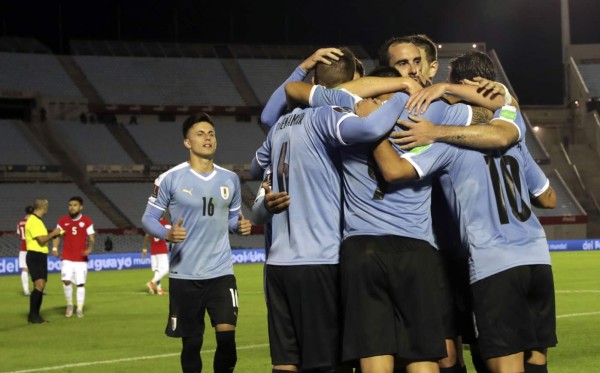 Uruguay arranca con agónica victoria sobre Chile en las eliminatorias sudamericanas