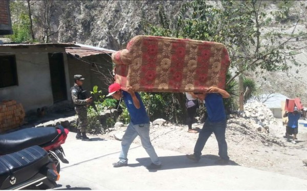 ¿Qué factor influye más en el éxodo de familias por amenazas de pandillas?