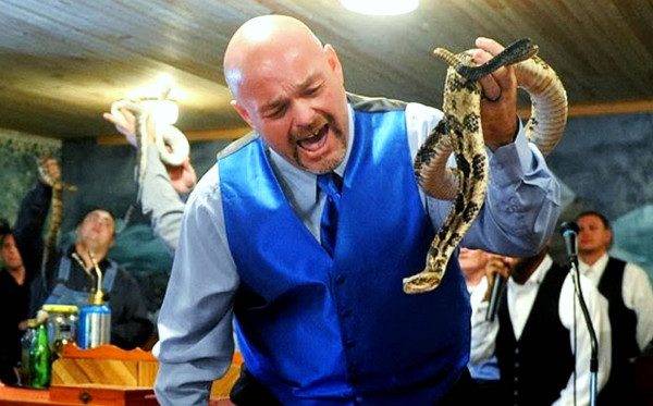 Muere pastor por no tratarse mordedura de serpiente