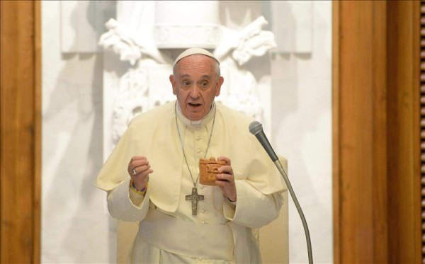 El papa Francisco responde carta de seminaristas cubanos y pide recen por él
